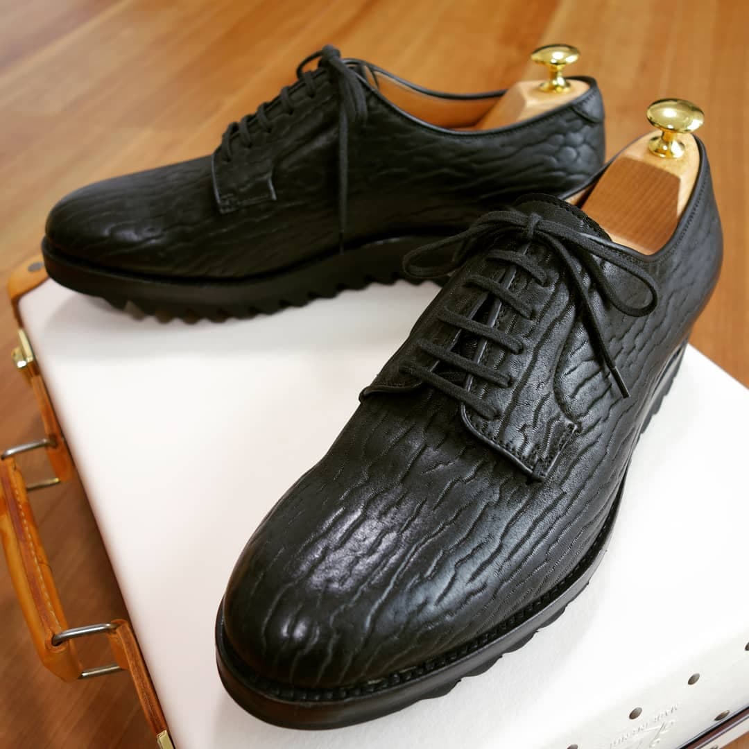 Men seal skin shoes